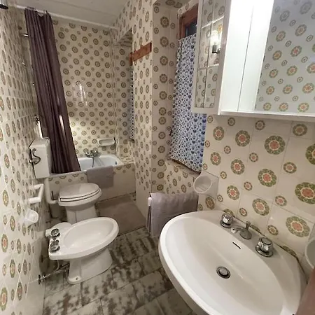 Apartman Im Skigebiet Auf Autofreier Alm Zwischen Den Hochsten Bergen Der Alpen.
