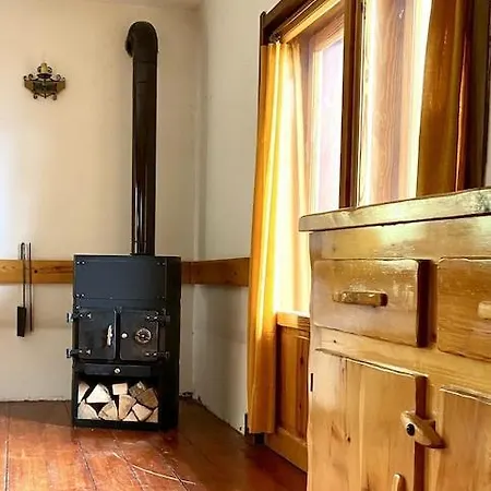 Im Skigebiet Auf Autofreier Alm Zwischen Den Hochsten Bergen Der Alpen. Apartman